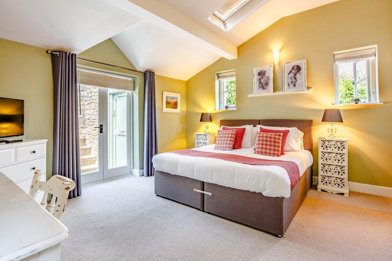 Broadrock Accommodation - Clock Cottage Chepstow Eksteriør bilde